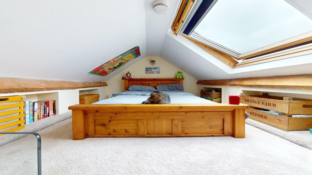 LOFT ROOM