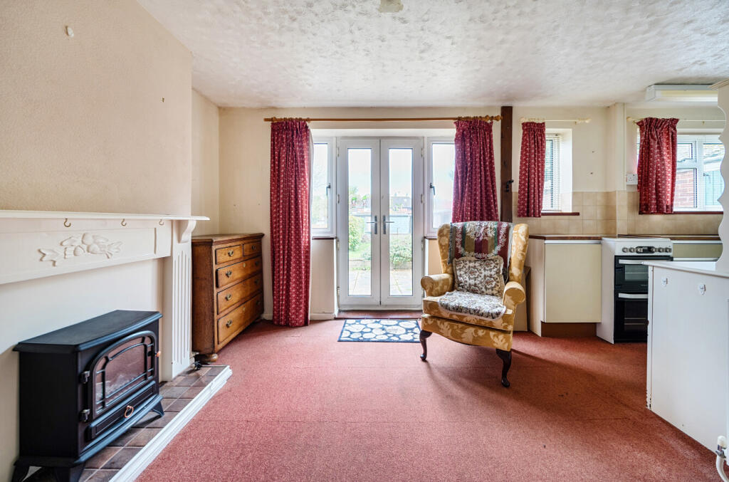 1375233-9-6904ce7...