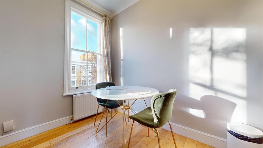 30Kempsfordlivingroom.jpg