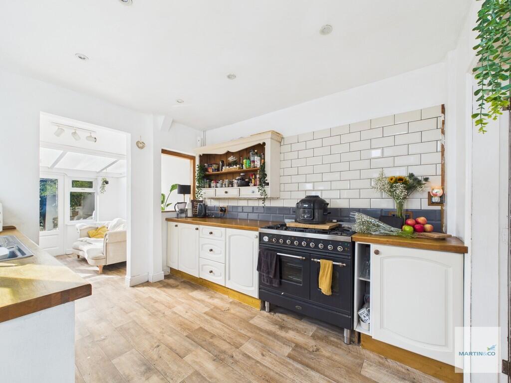 CAM03394G0-PR0373...