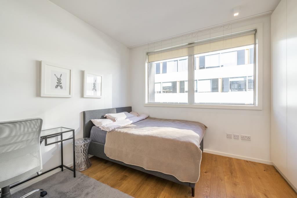 bedroom (1).jpg