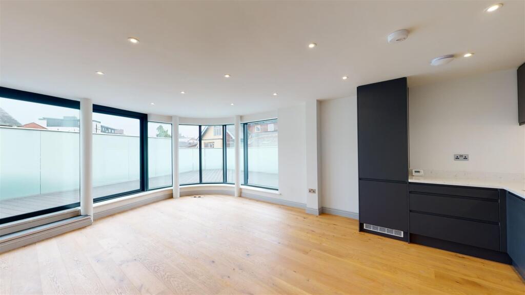 The Old Glassworks 5 Living Dining Room.jpg