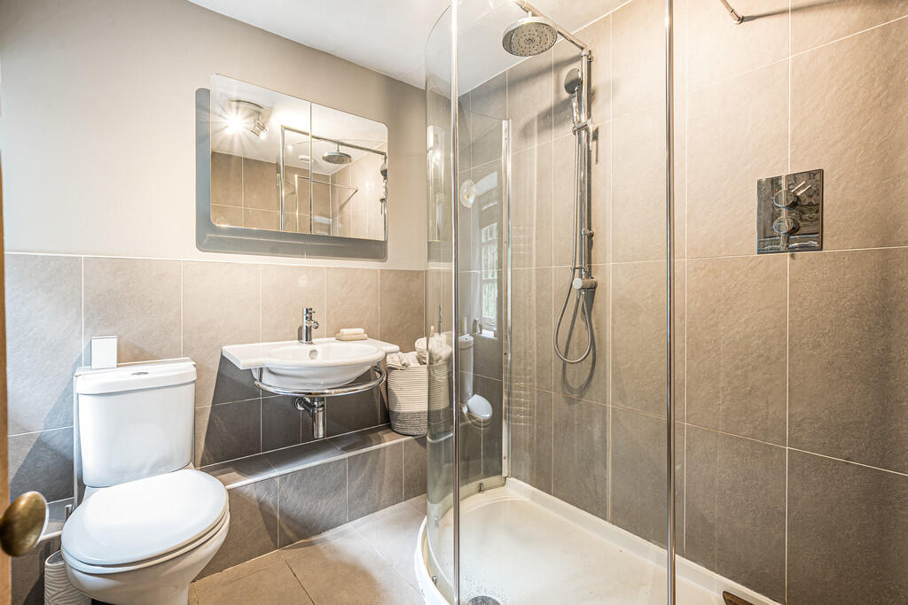Ensuite Shower Ro...
