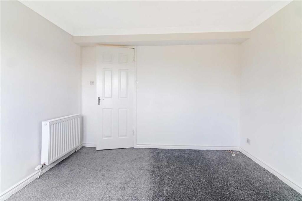 Bedroom One (3)
