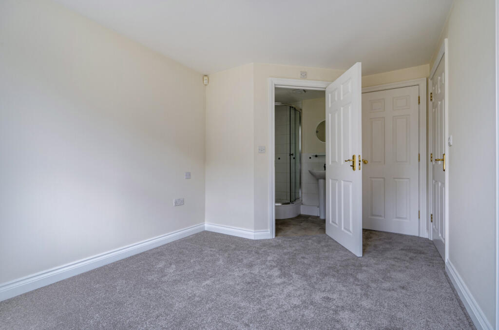 1332884-7-6894a9b...