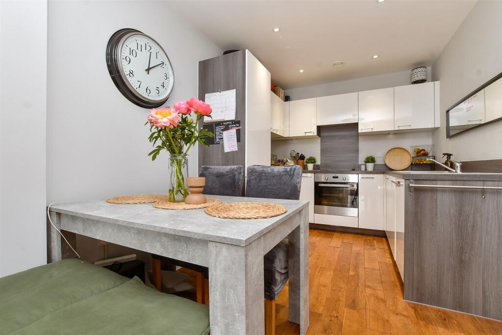 Lounge / Kitchen / Diner