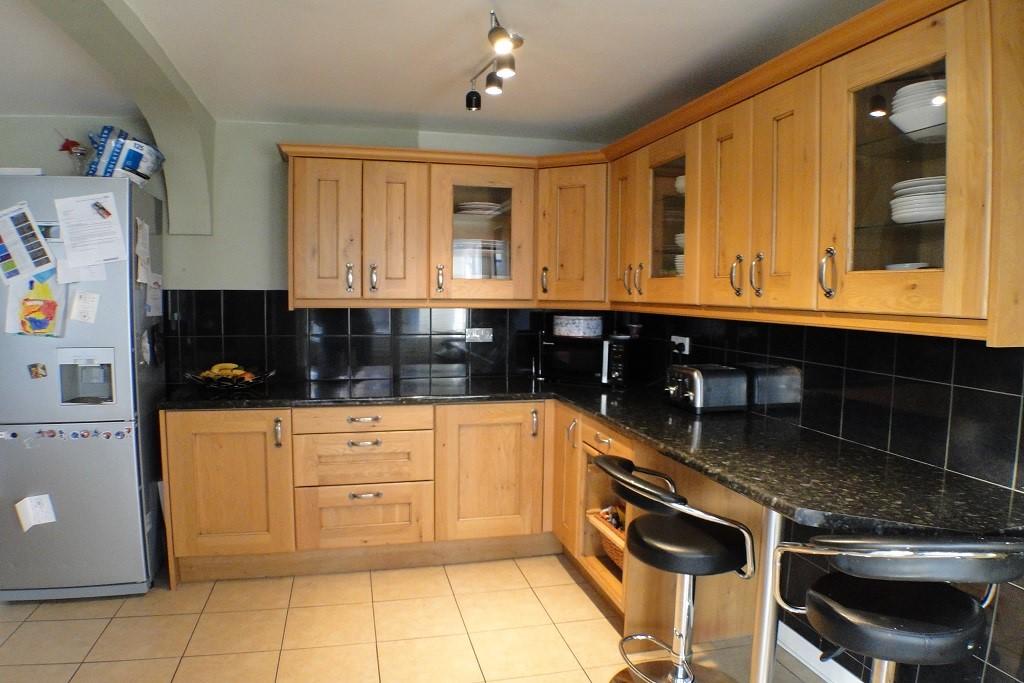 KITCHEN/BREAKFAST RM