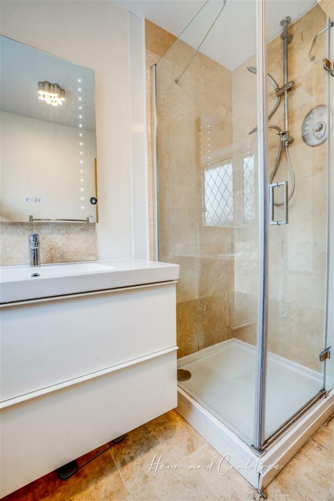 Avonridge, Thornhill, HernCrabtree (16).jpg