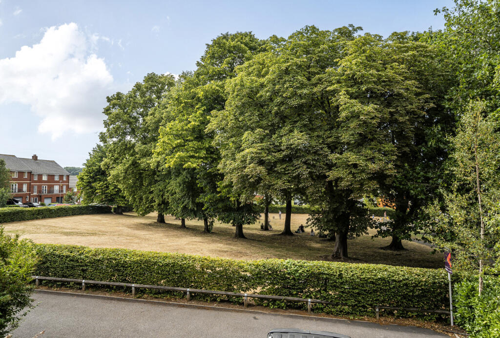 1325039-18-6877d1...