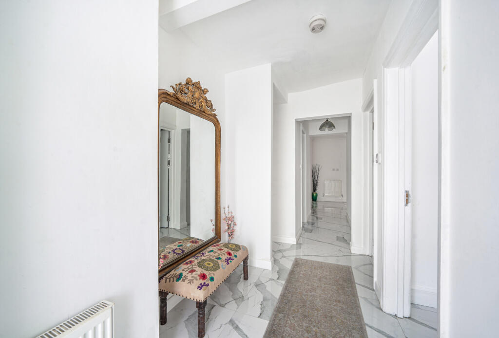 1285301-7-686e774...