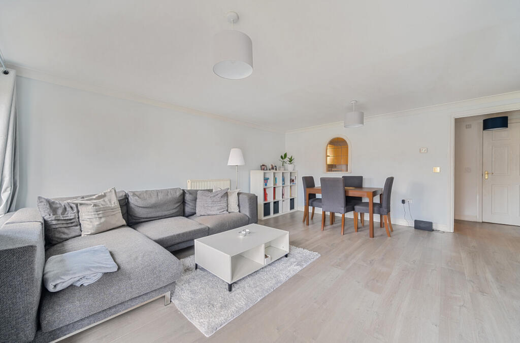 1296966-24-682df5...