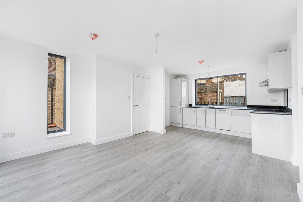 FFF Spencer Road-5.jpg