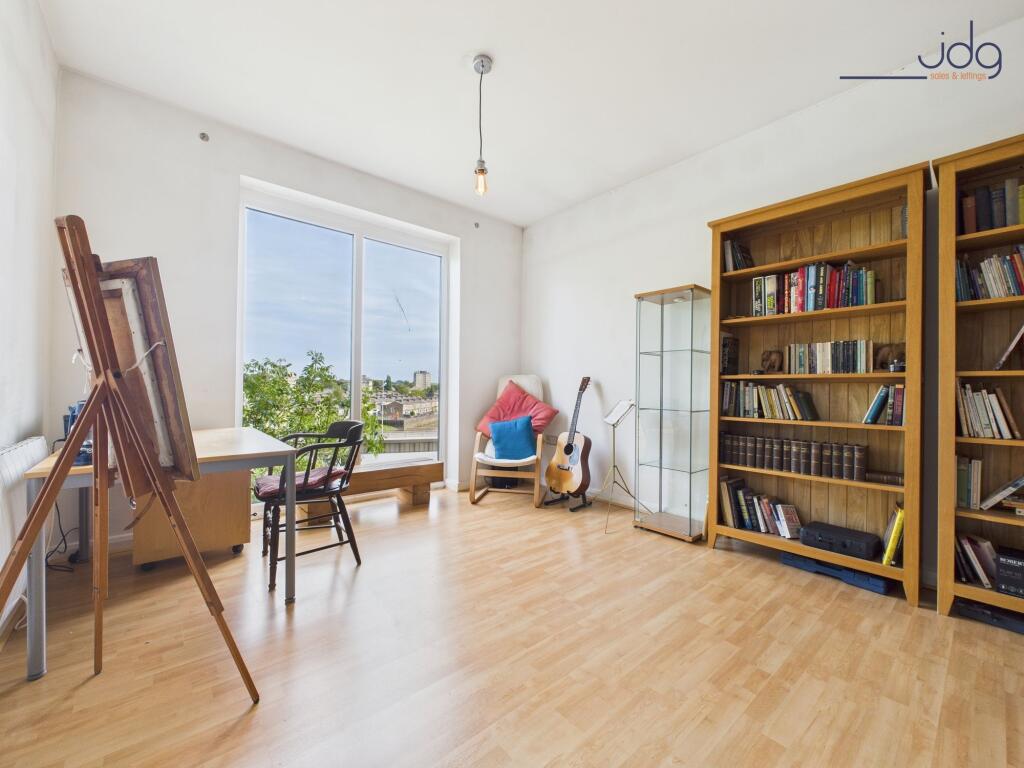 Mezzanine level for bedroom or home office