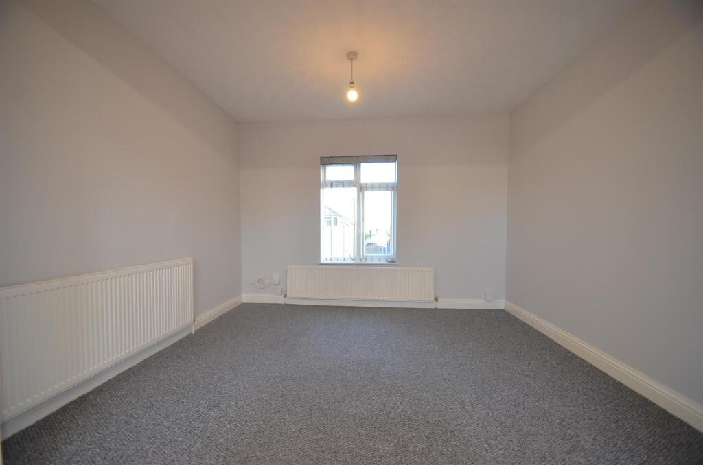 Flat 2, Broad Street,  (3).JPG