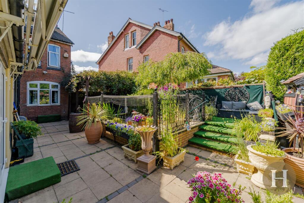 Hadleigh Estate Agents-47.jpg