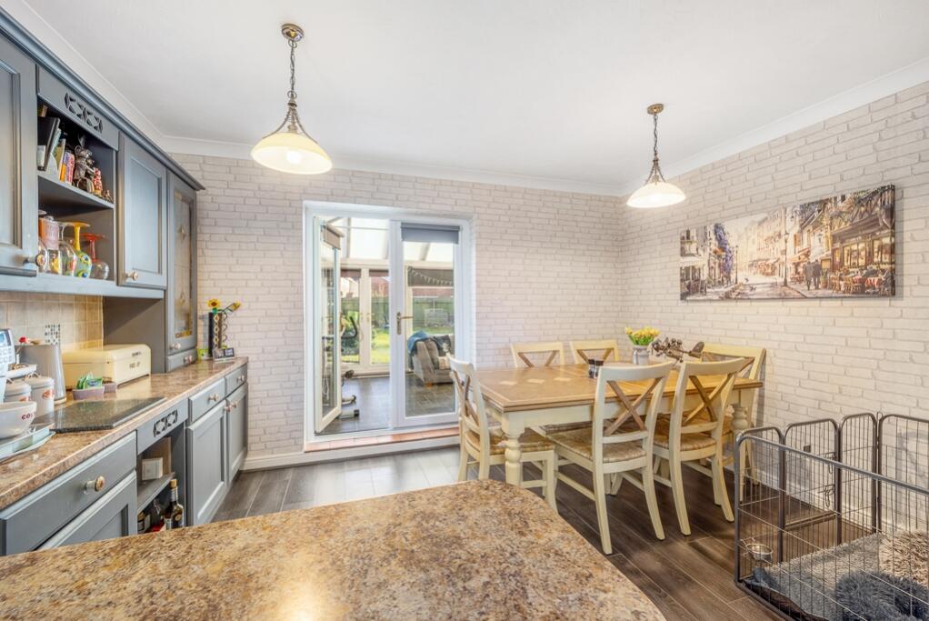 6 Lighton Avenue (Frampton)-17