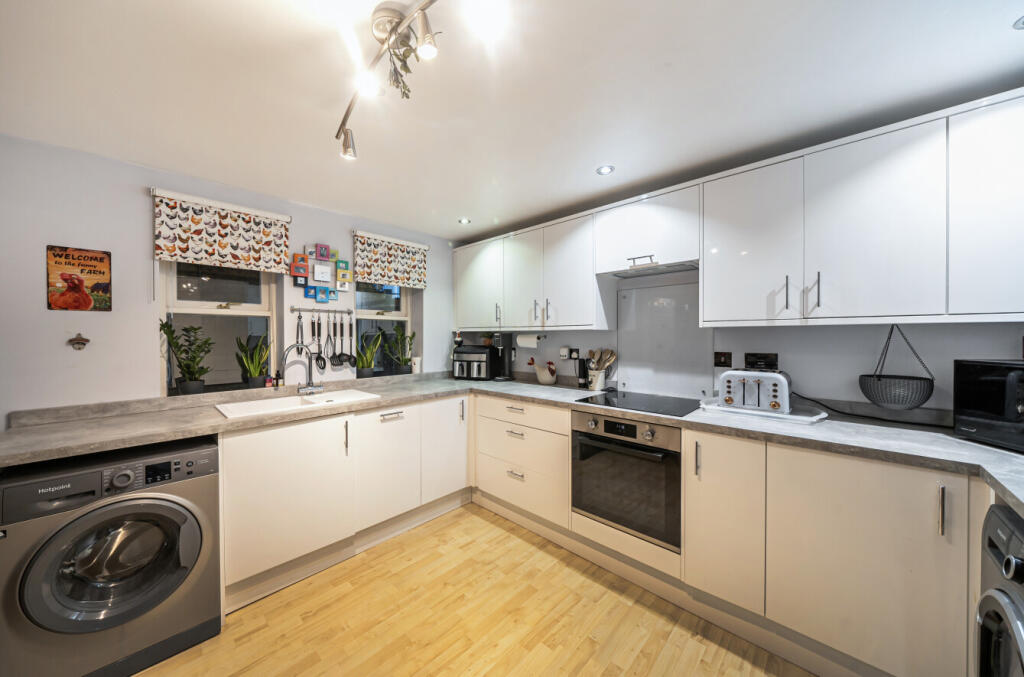 1387400-33-6936f8...