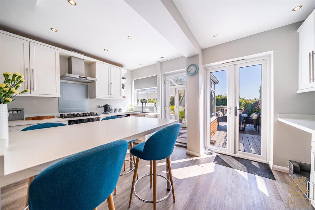 25044-01 Bankfield Drive_016.jpg