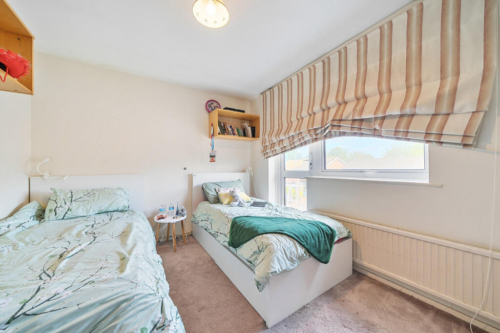 1302175-19-683dad...