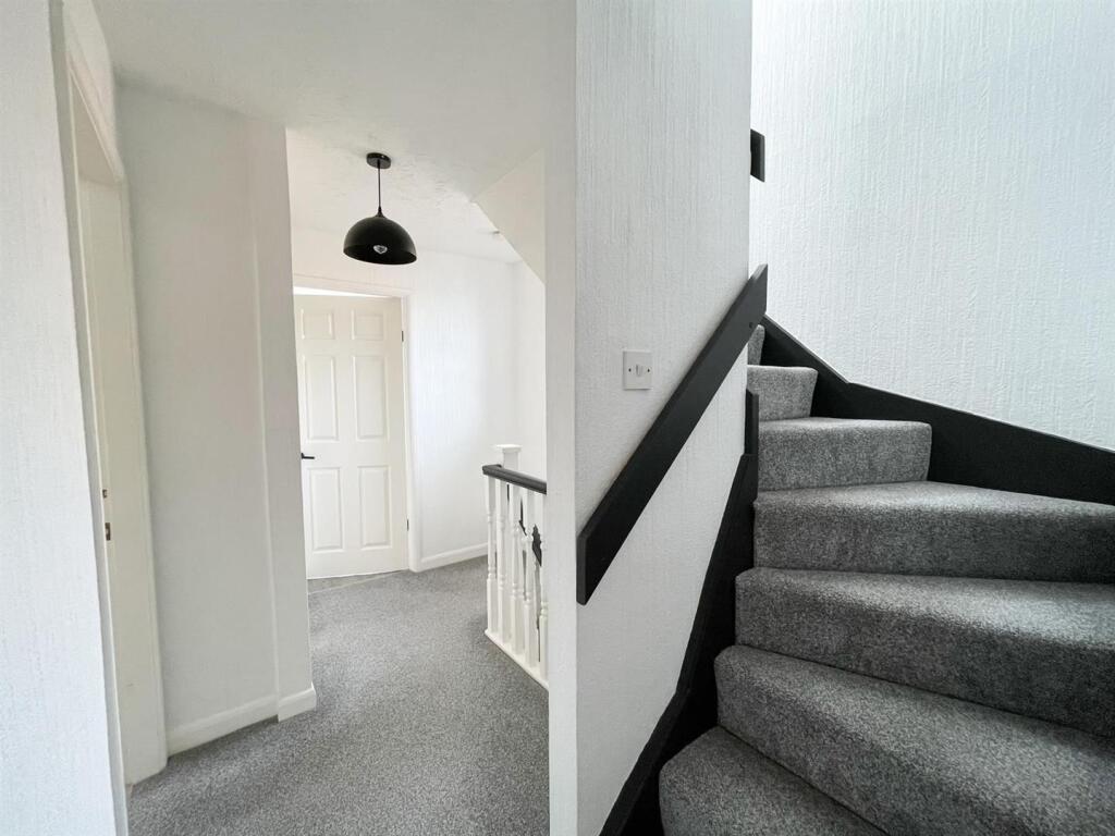 FIRST FLOOR HALLWAY