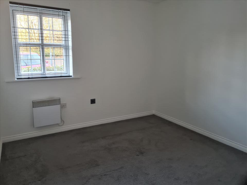 LOUNGE/KITCHEN