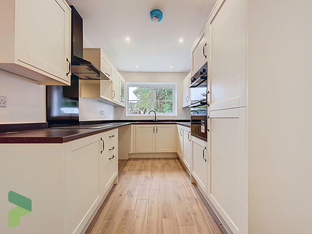 Fitted Dining Kit...