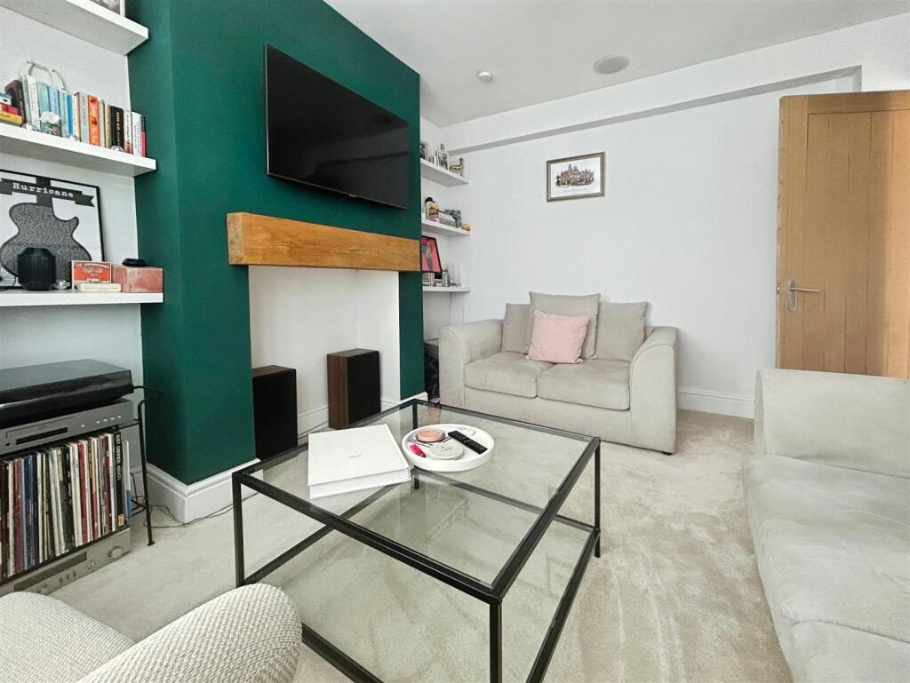 692456f8--48FF-ADFC-71007BC5301B-26444-00001726149