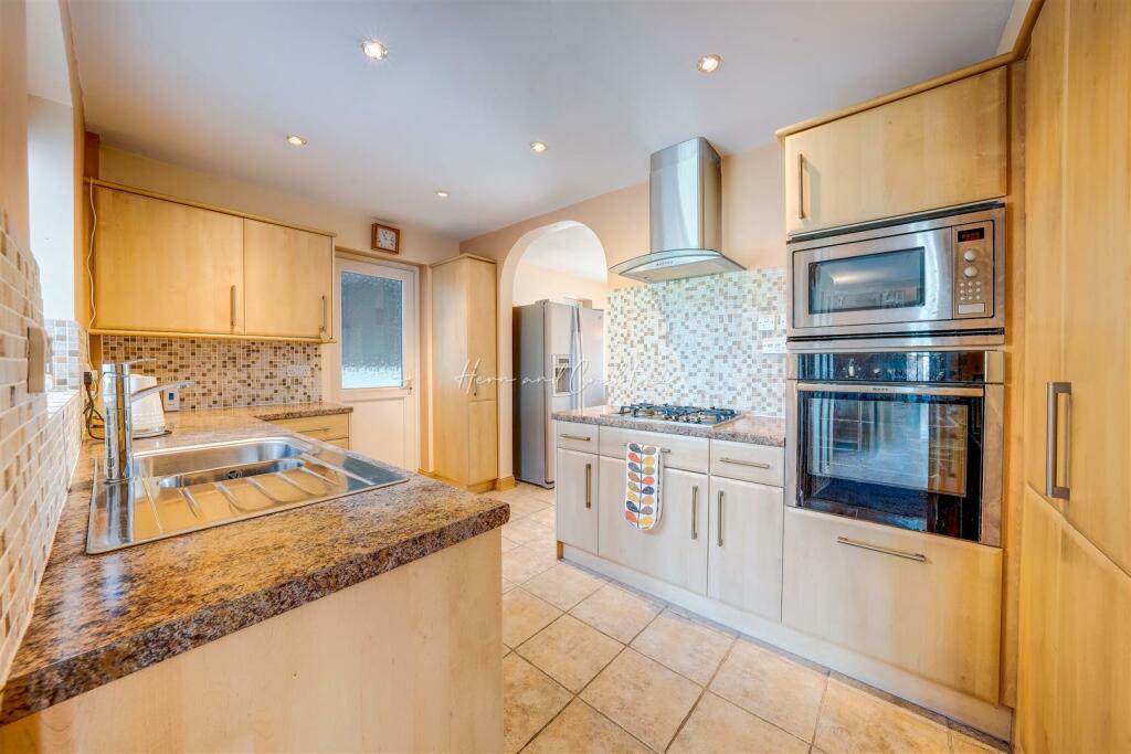 Padarn Close, Cyncoed, HernCrabtree (23).jpg