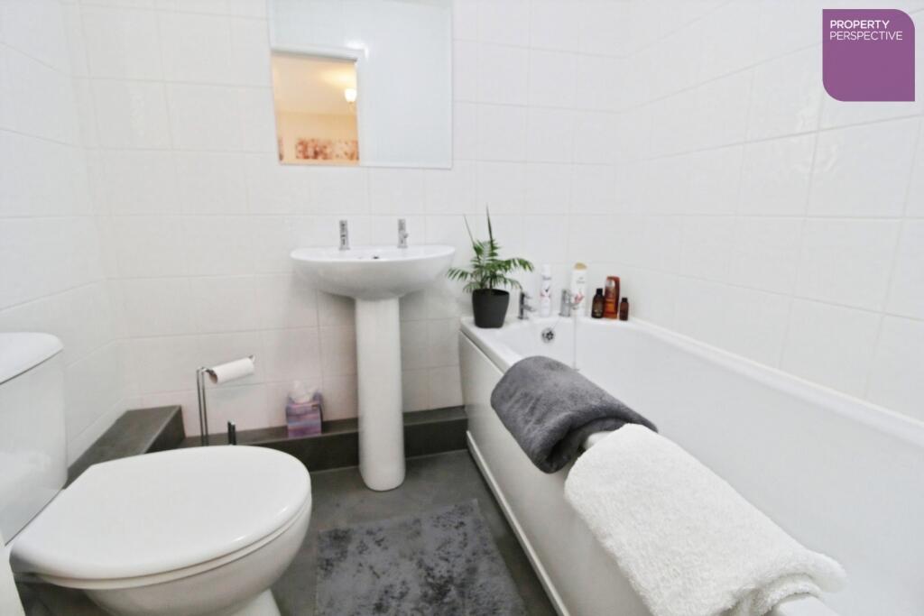 En Suite Bathroom