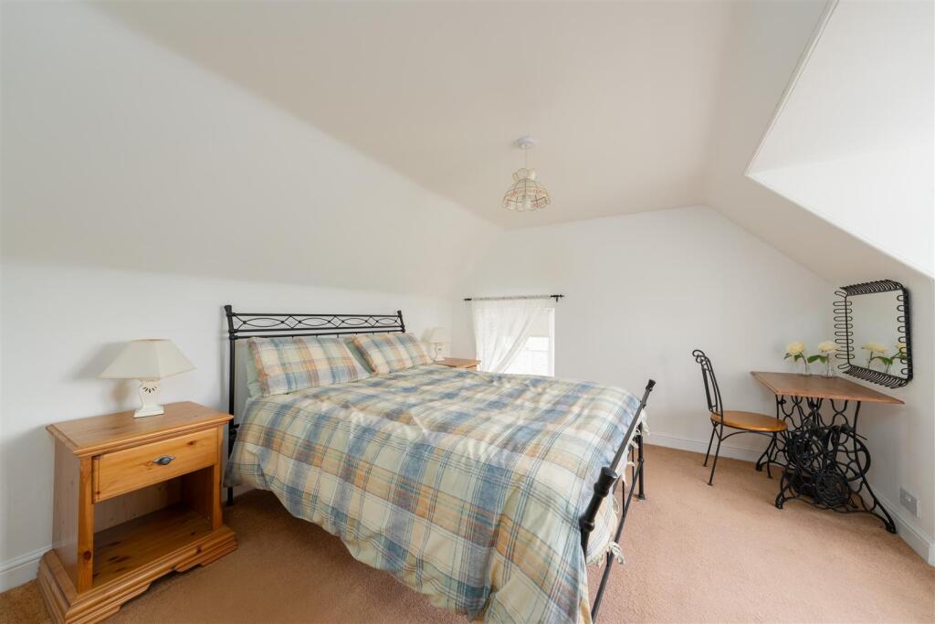 1_Swinton_Bridge_End_Farm_Cottage-17.jpg