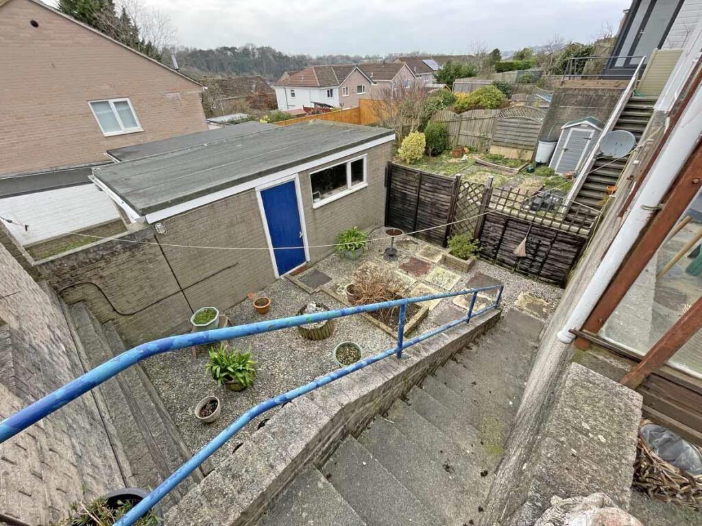 Yelamptone Drive 5 Garden 1.jpg