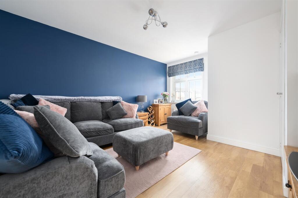 41 Middlebank Rise 010.JPG