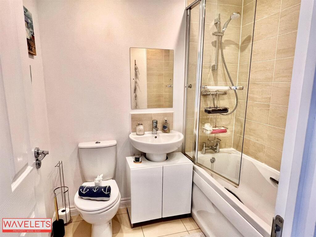 Main Bathroom