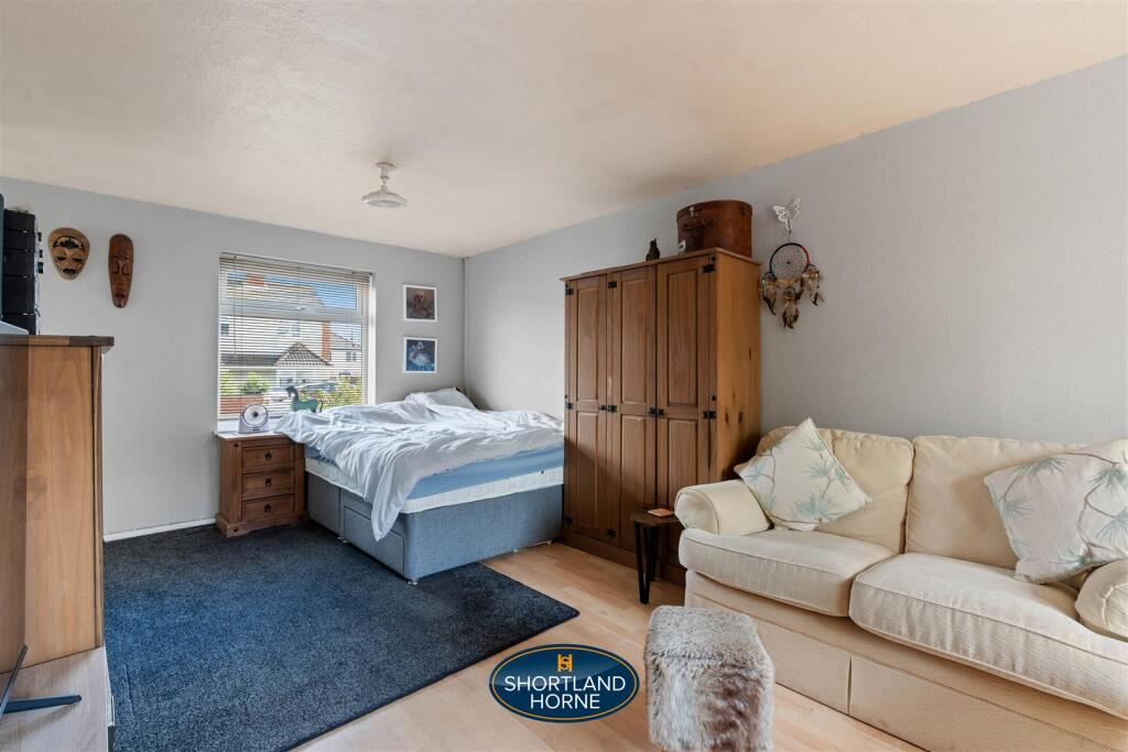 18 Raynor Crescent WM (15 of 20).jpg