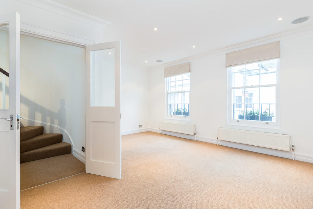 73 Cadogan Lane S...