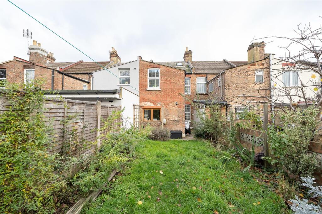 St. Winefride's Avenue, E12