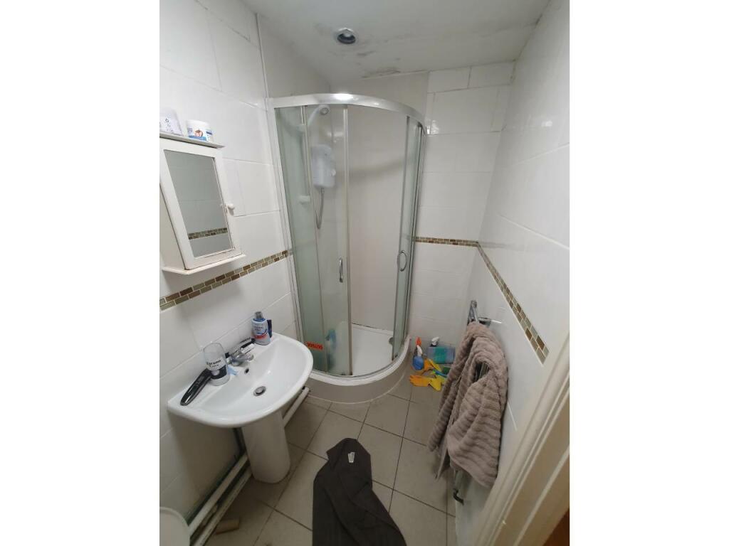 Ground Floor Bathroo