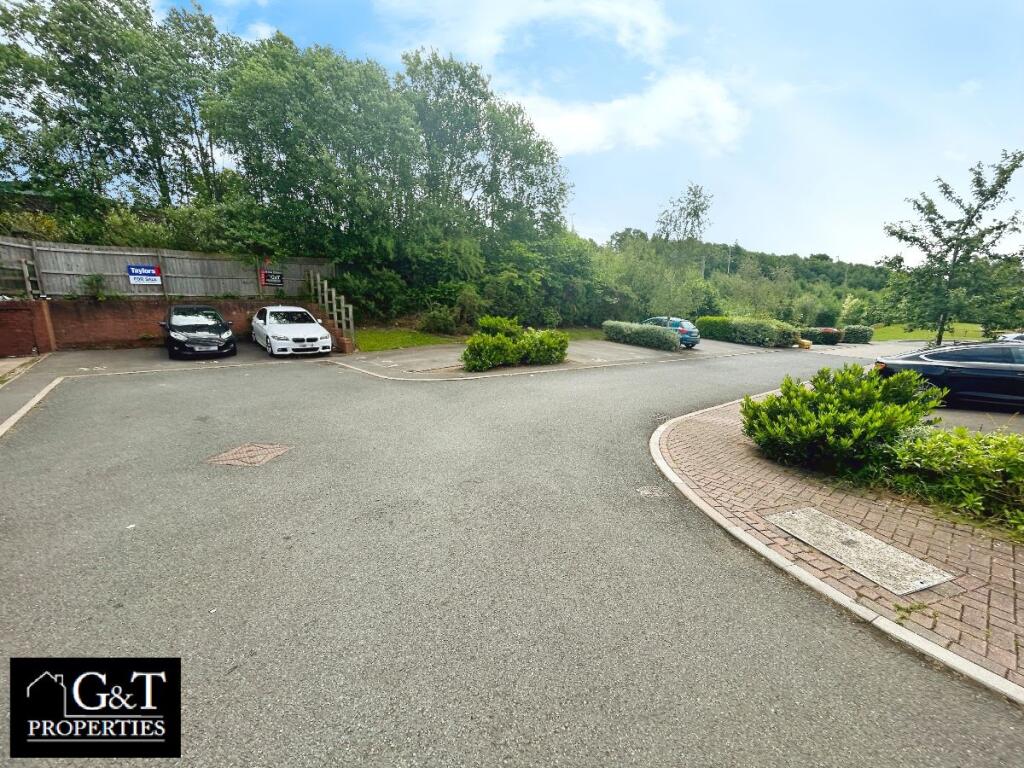 COMMUNAL CARPARK