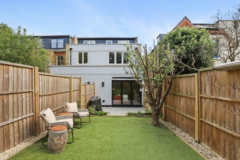 13-f282JHPropWorld - Flat 1, 49 Newlands Park - 39