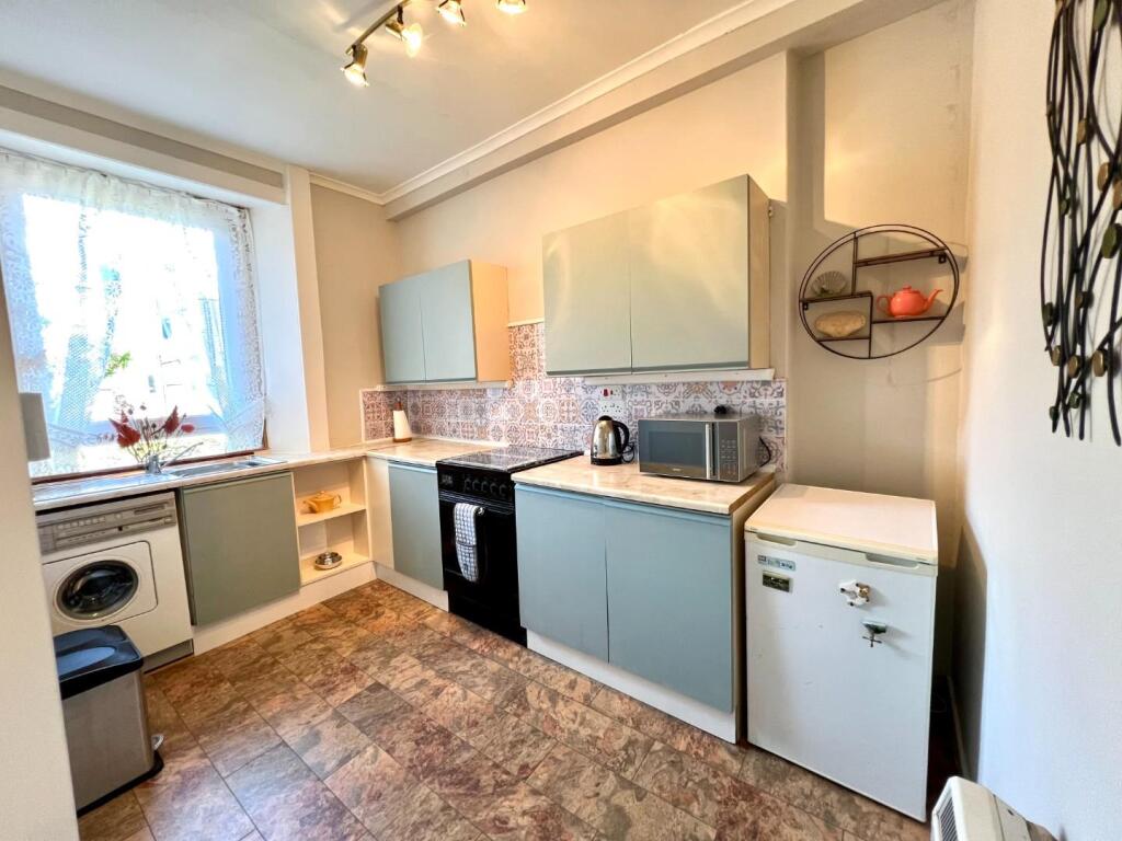 Kitchen / Dining