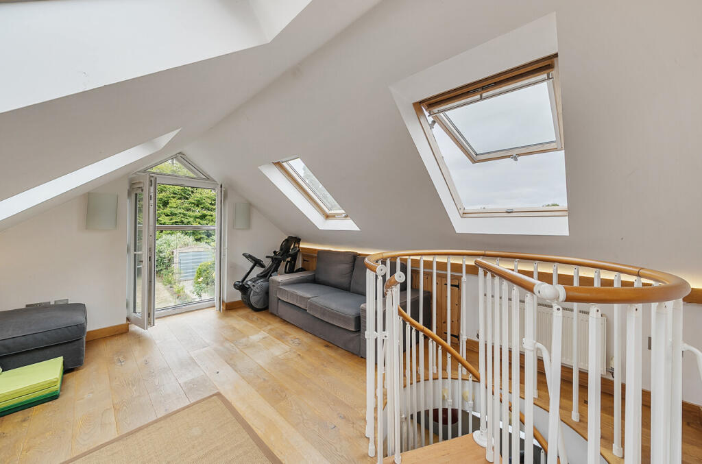 1343910-12-68a5e2...