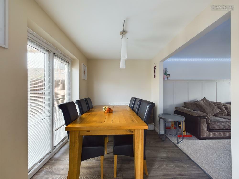 Living/Dining Space