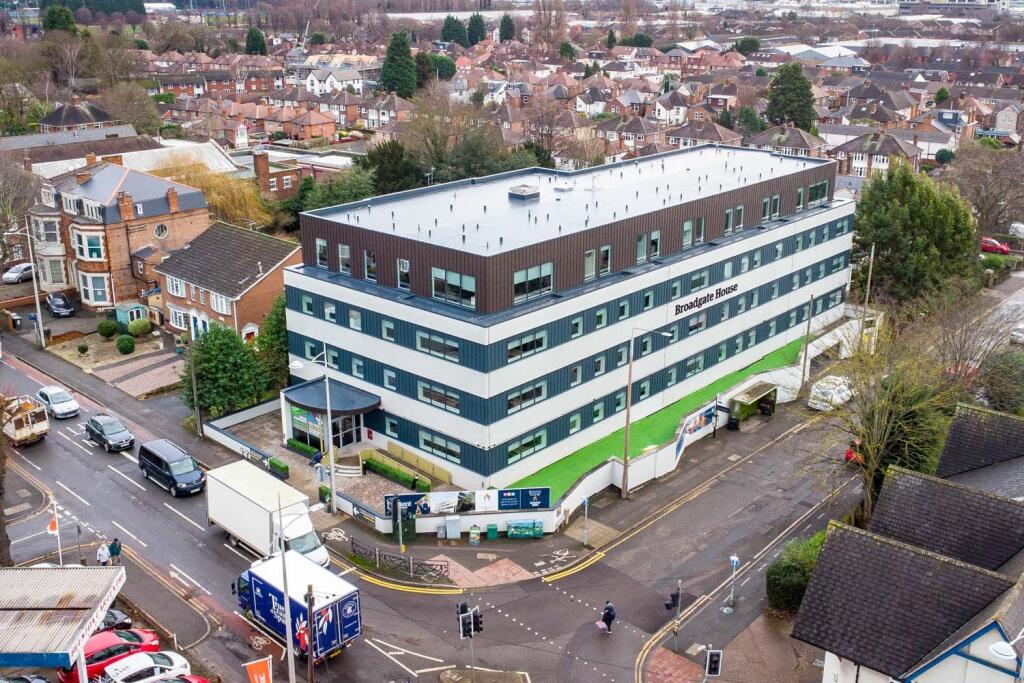 Student Digs - Broad