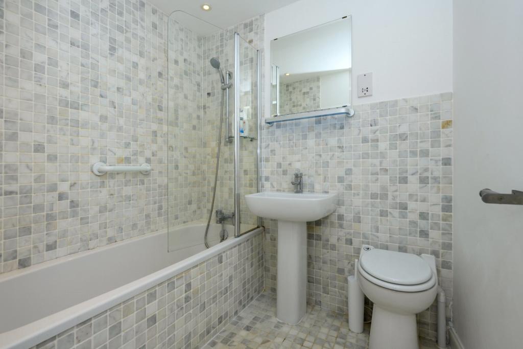 Annexe Bathroom