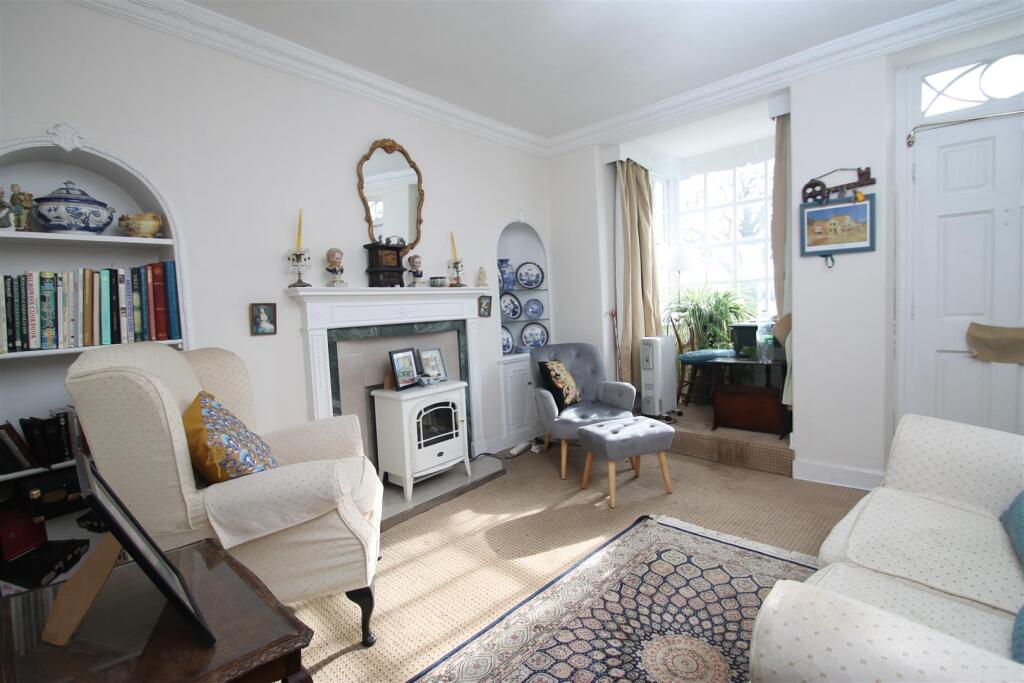 sitting room 1.JPG