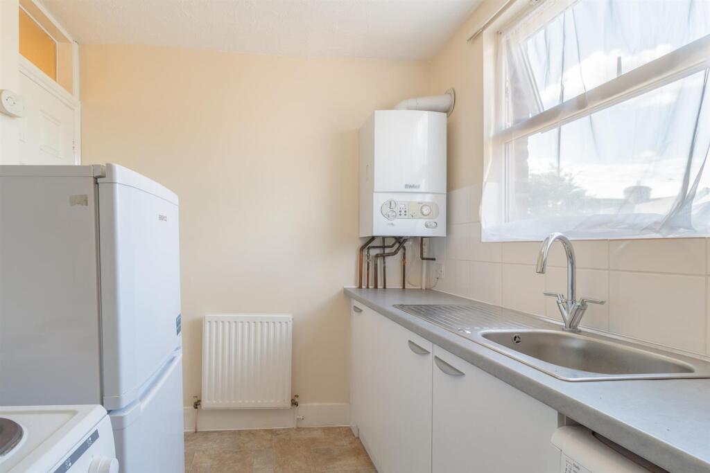 57b NIgel Road     E7 8AN (105).jpg