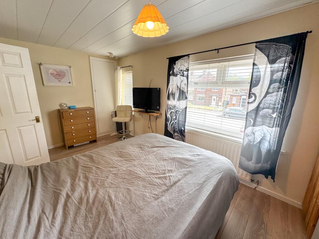 Fabian Road EweMove-1