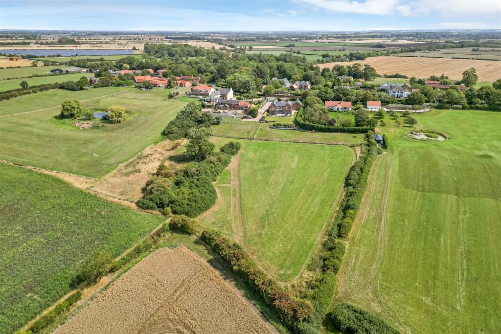 The Covert, Elton WEB PH-2.jpg