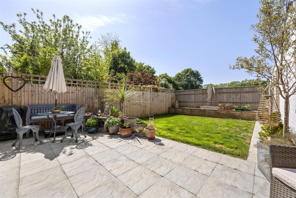 Greenleas 32 GARDEN.jpeg