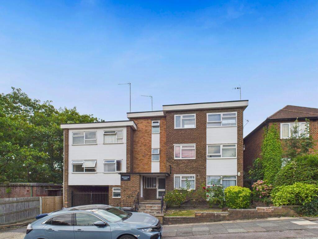 CAM03750G0-PR0067-STILL014